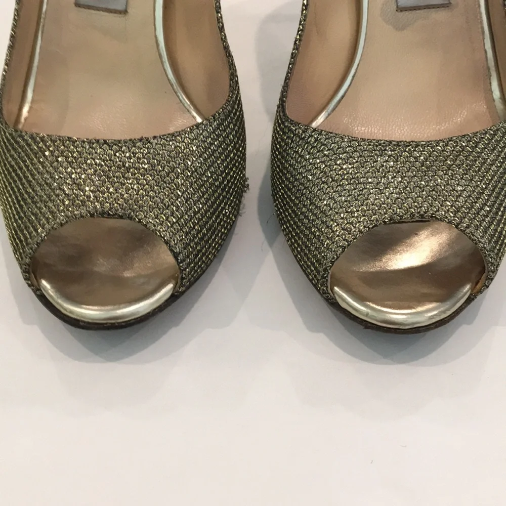 Jimmy Choo reposhing this